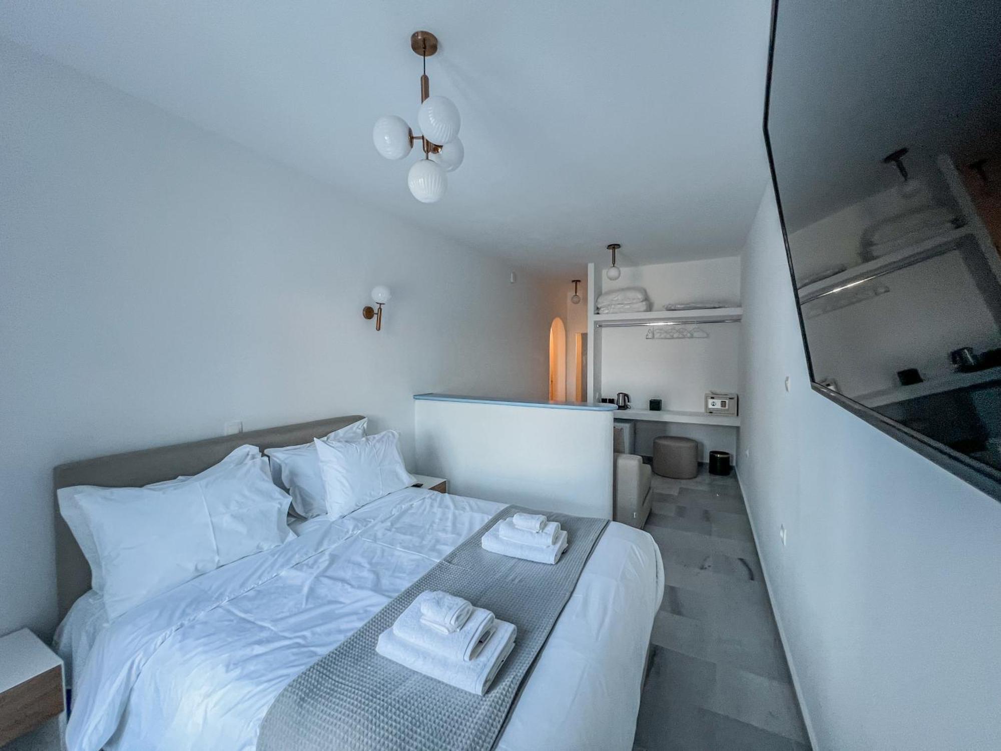 Yaleena Residences Drios Exteriér fotografie