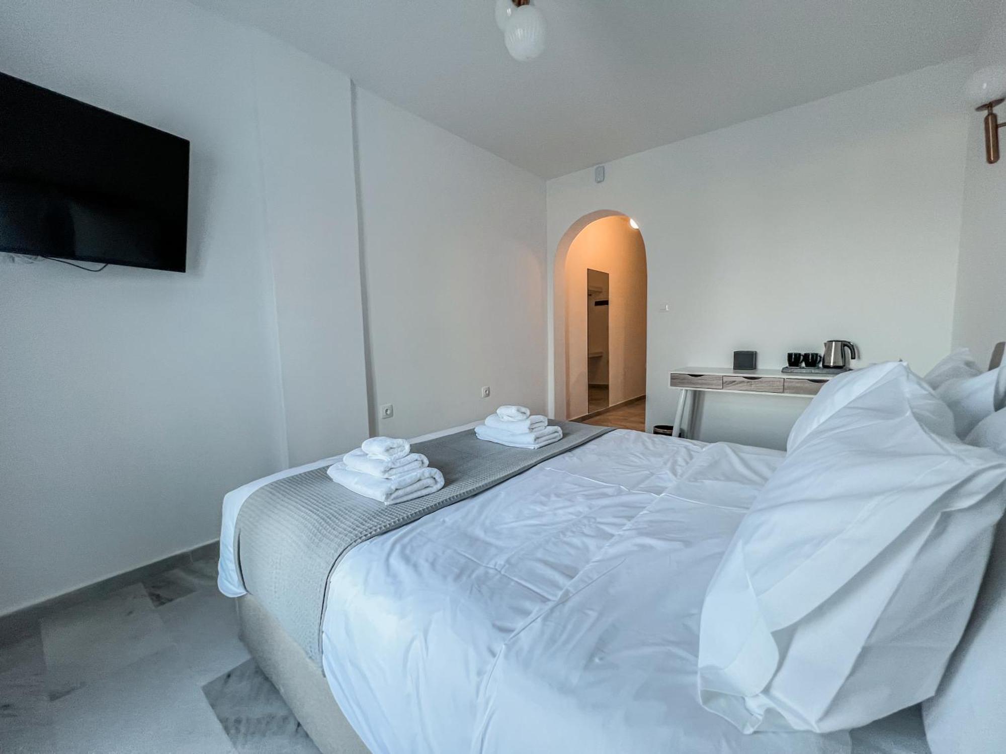 Yaleena Residences Drios Exteriér fotografie